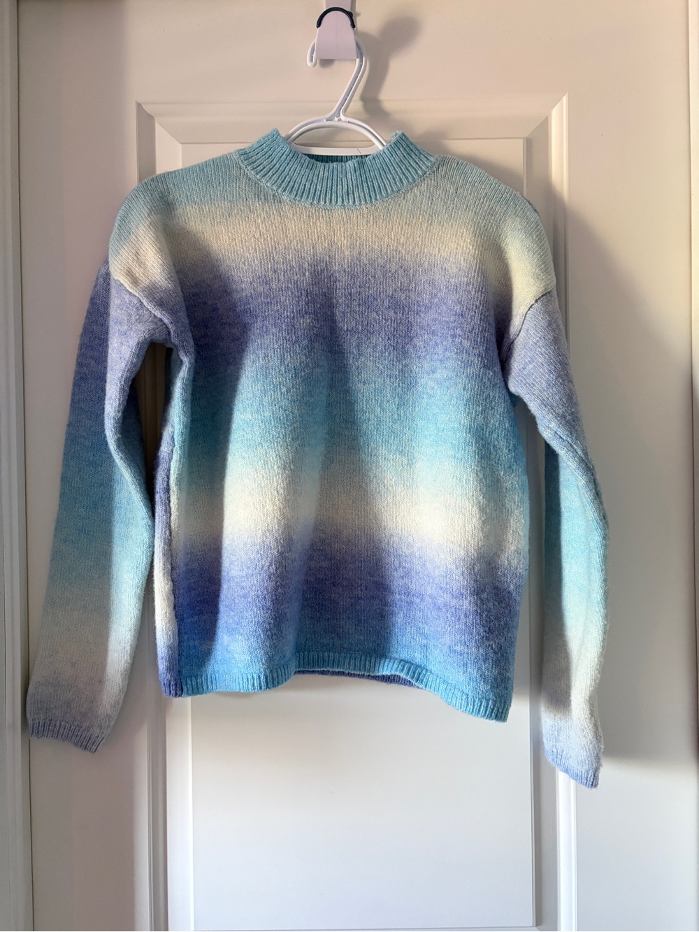 3/$22 Primark Blue, Purple, White Ombre Knit Sweater